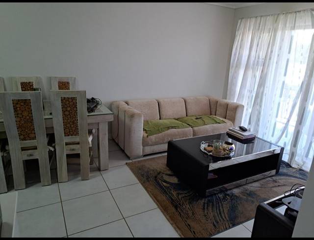 2 BEDROOM PROPERTY TO RENT IN MOOIKLOOF